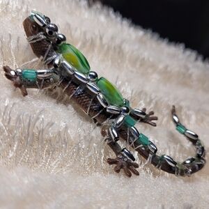 Artisan Jeweled Lizard Brooch Transformer Style Hand crafted Beaded Gecko Vntage